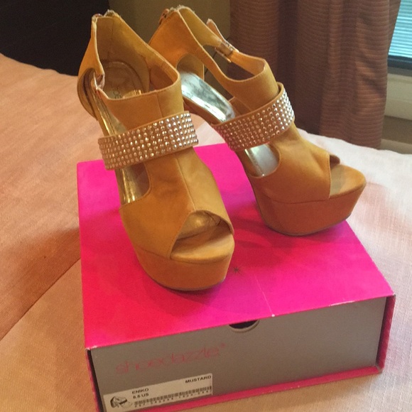 A must have color!!! - Picture 1 of 4